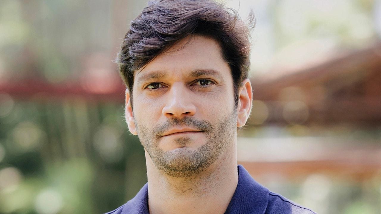 Armando Babaioff é Vanderson em Dona de Mim
