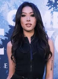 Sienna Hubert-Ross : A biografia - AdoroCinema