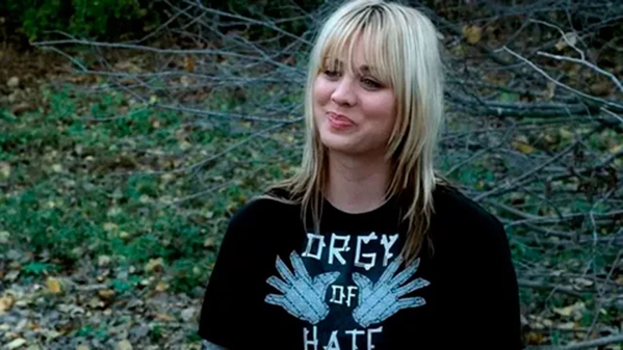 Cuoco como Sasha Murray.