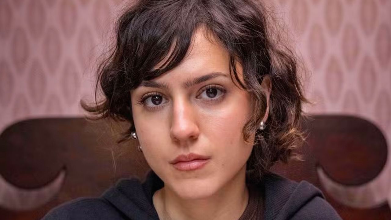 Flora Camolese é Nina em Dona de Mim