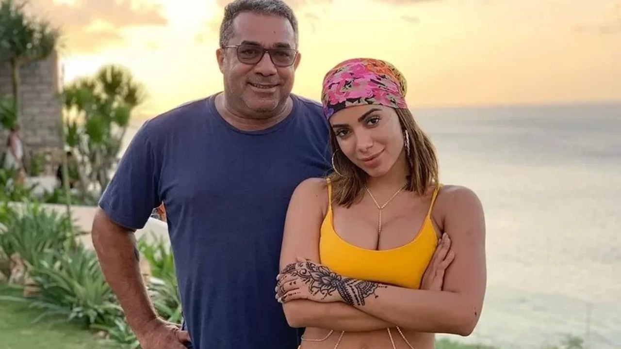 Anitta e o pai, Mauro Machado, estarão no Show de Quarta