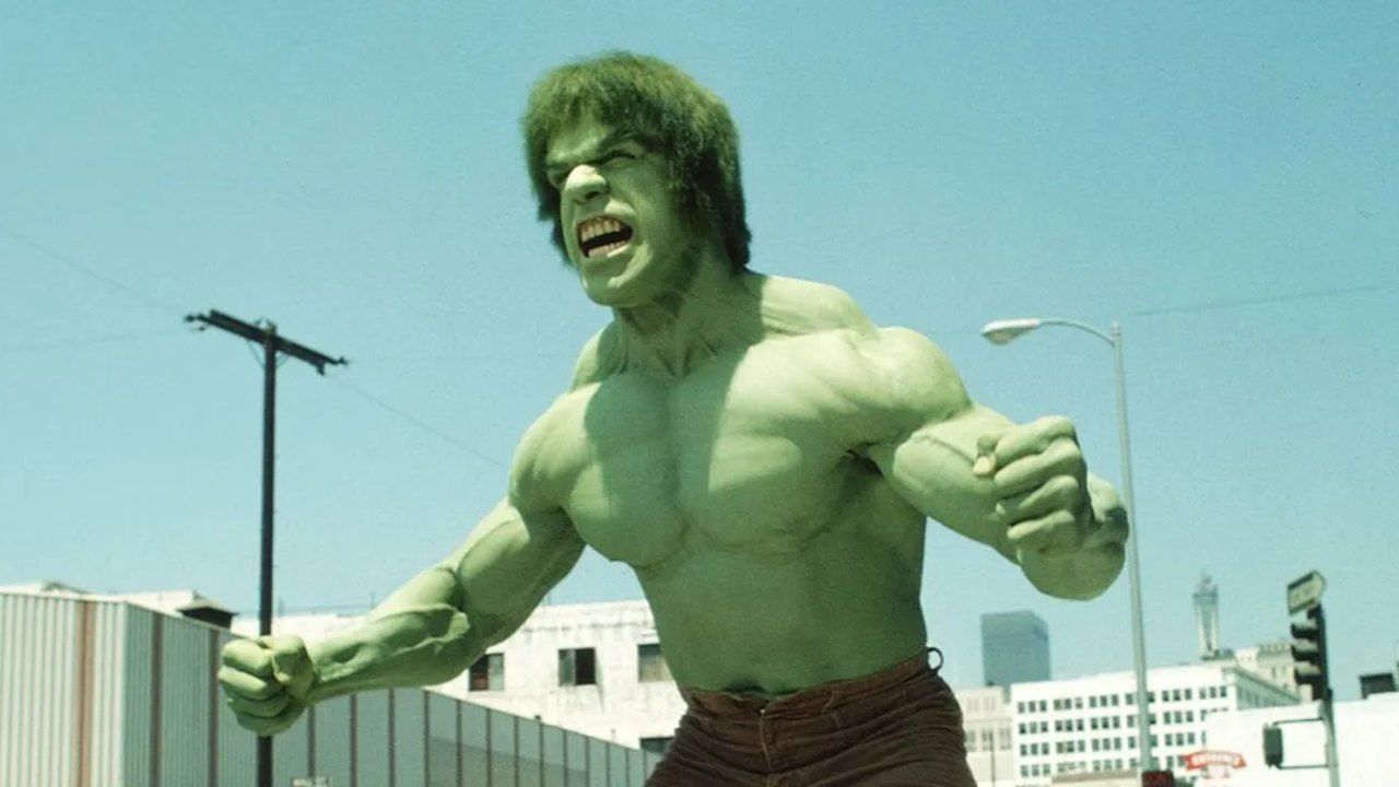 Lou Ferrigno como Hulk.