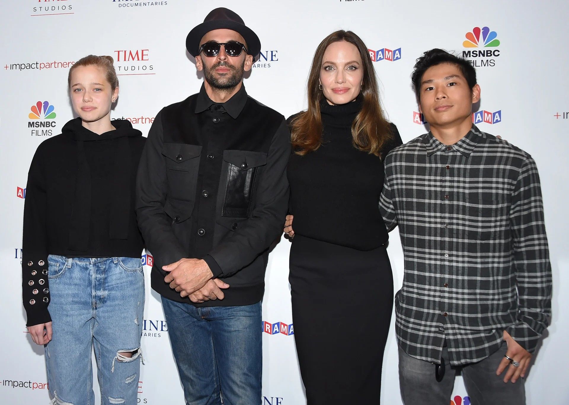 Shilo Jolie-Pitt, JR, Angelina Jolie e Pax Jolie-Pitt