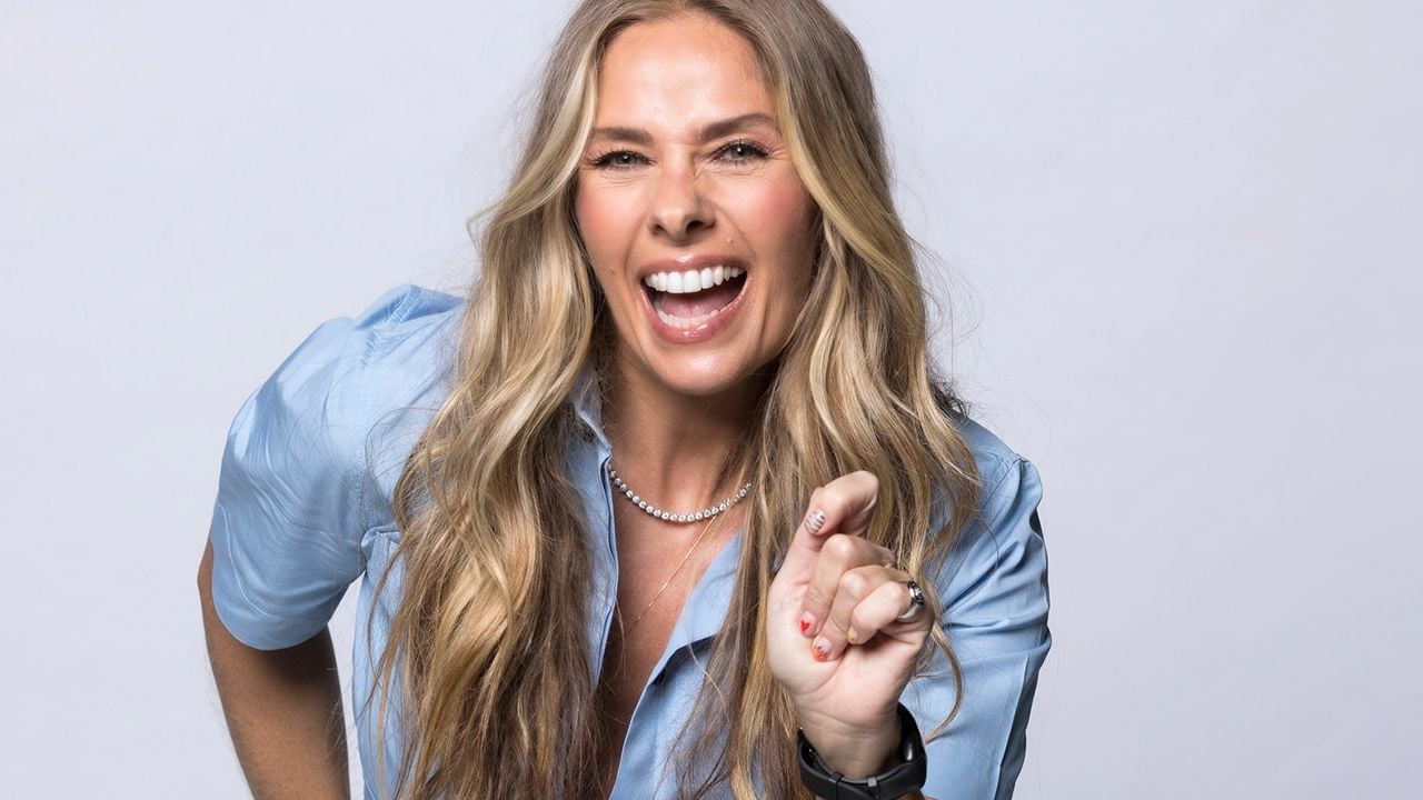 psicologiasdobrasil.com.br - Adivinha quem é? Ela começou cantando aos 11 anos e hoje comanda um dos programas mais famosos da TV