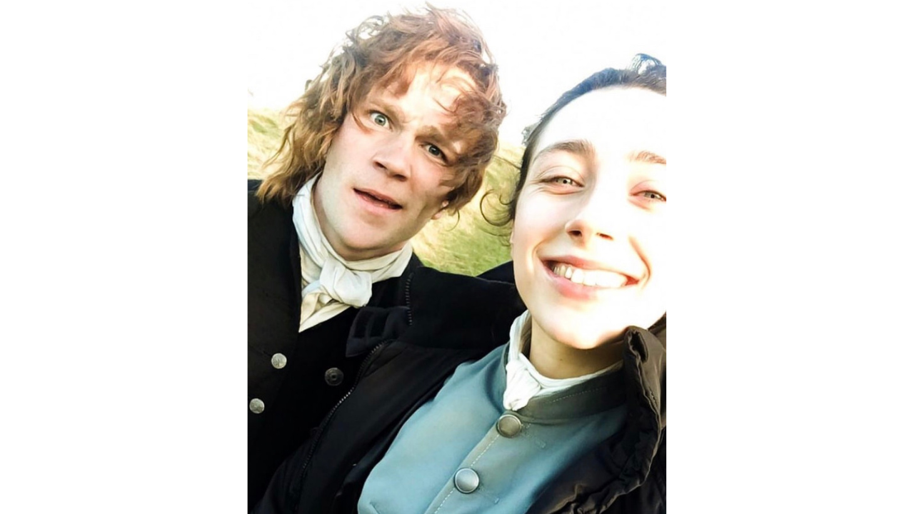 Kirstin Gribbin, uma das dublês de Claire em Outlander, compartilhou em seu Instagram registro ao lado de um dos dublês de Jamie.