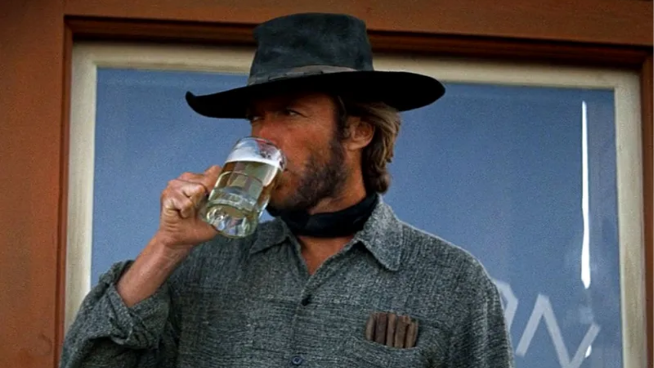 Clint Eastwood triunfa na Netflix com um faroeste que estreou há 52 anos e prova que mais filmes clássicos são necessários na plataforma
