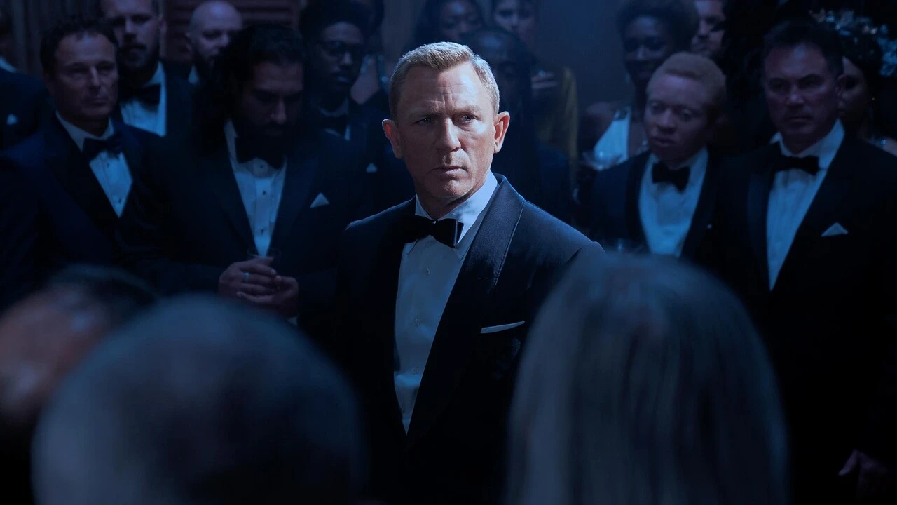 Henry Cavill nunca interpretará 007, diz diretor da franquia