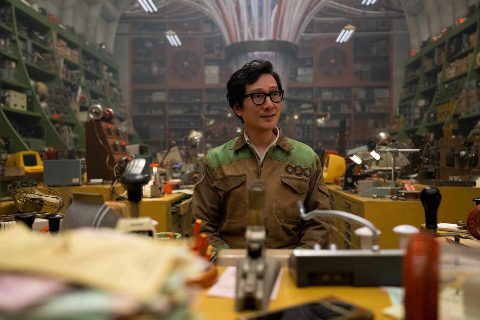 Ke Huy Quan em Loki
