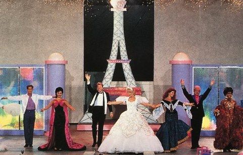 A parte do desfile em Paris durante o show 