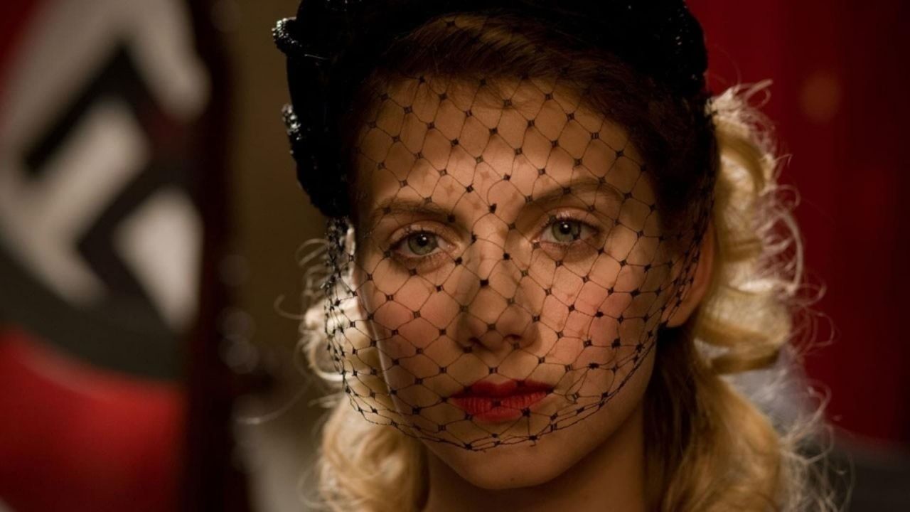 Mélanie Laurent como Shosanna Dreyfus em Bastardos Inglórios.