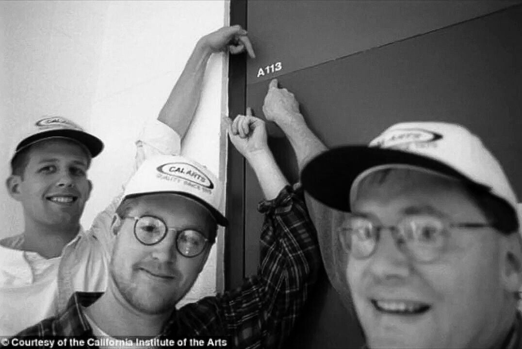 Da esquerda para a direita, Peter Docter, Andrew Stanton e John Lasseter no California Institute of the Arts.