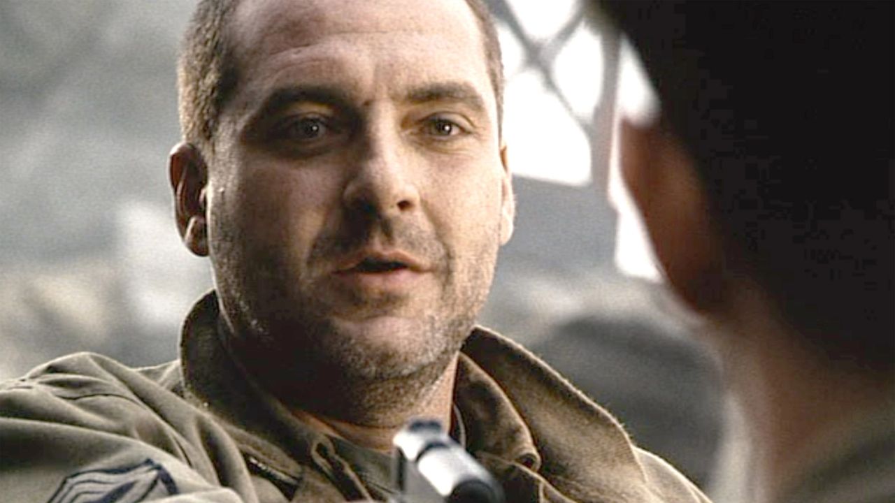 Tom Sizemore em O Resgate do Soldado Ryan