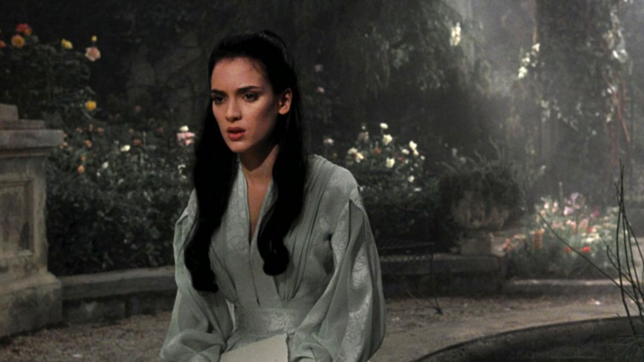 Winona Ryder em cena de Drácula de Bram Stoker (1992).