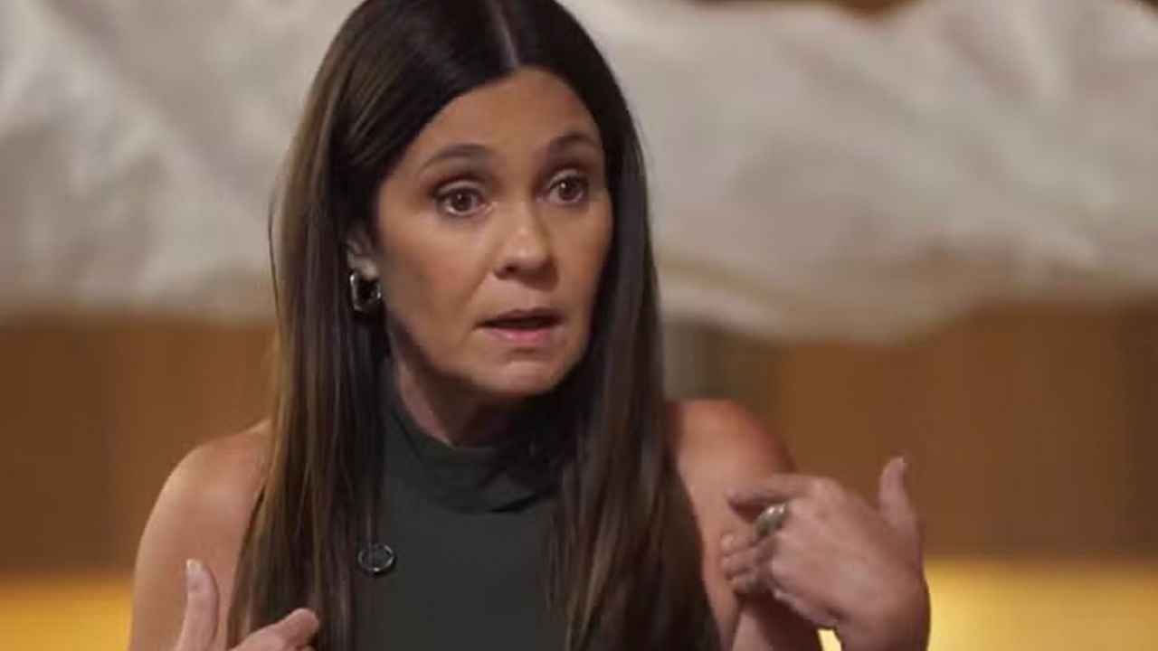 Mércia lança olhar ameaçador para Iberê