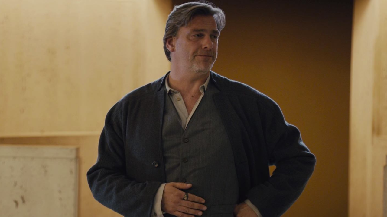 Ray Stevenson em cena de Divergente (2014).
