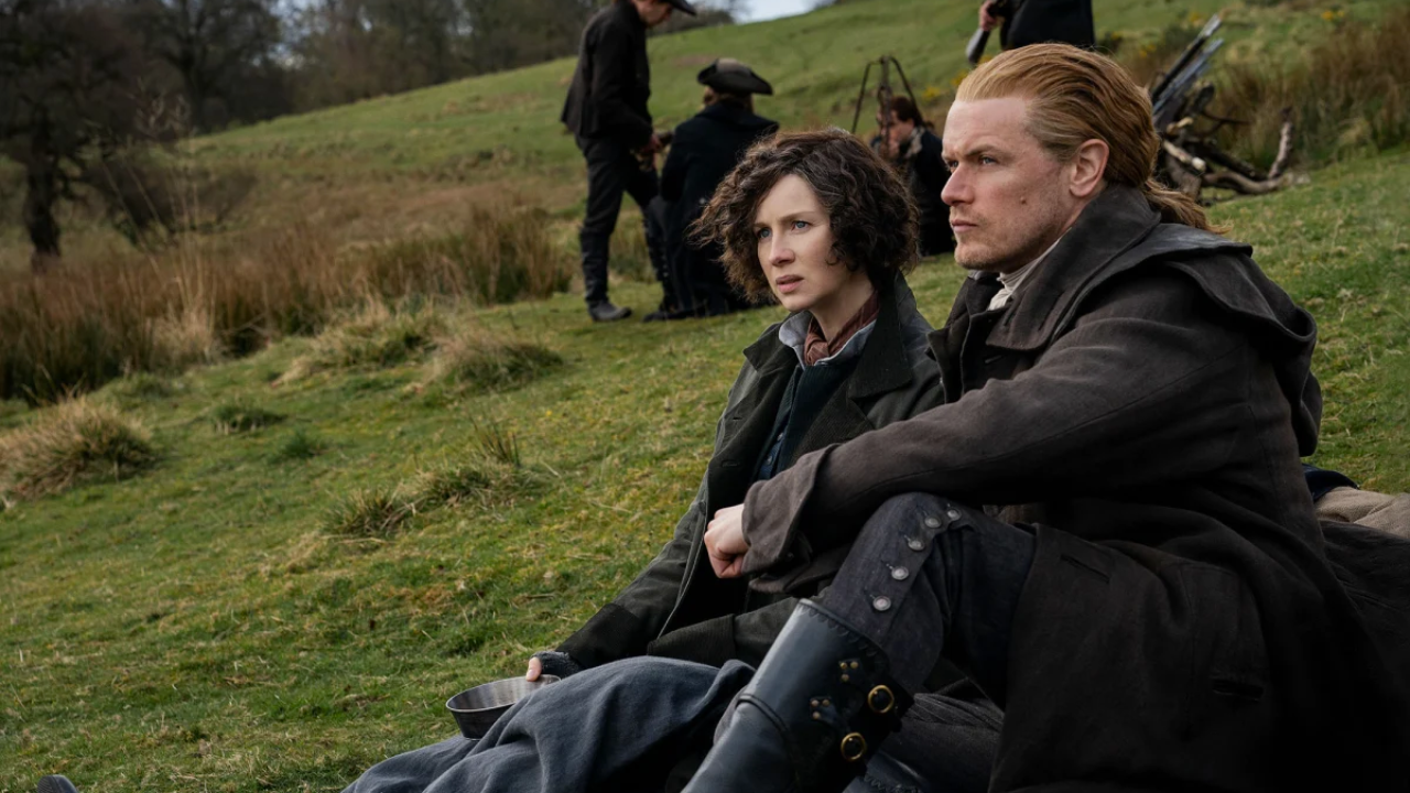 Claire e Jamie em cena da 7ª temporada.