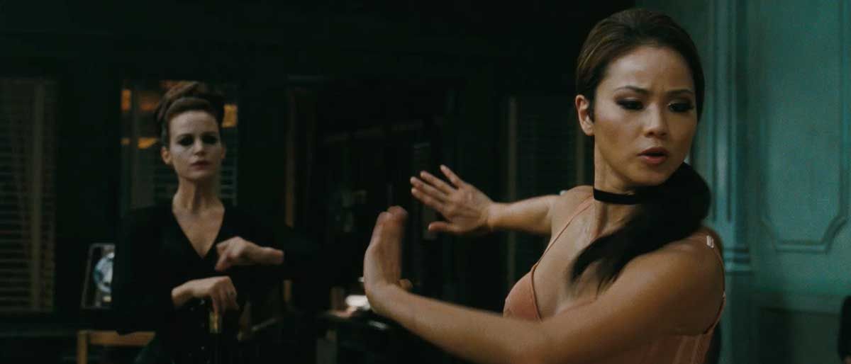 Jinsiy olatni uzoqroq turishi uchun Yangi yil arafasida mast bolib sikishdi