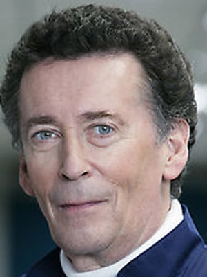 Robert Powell - AdoroCinema