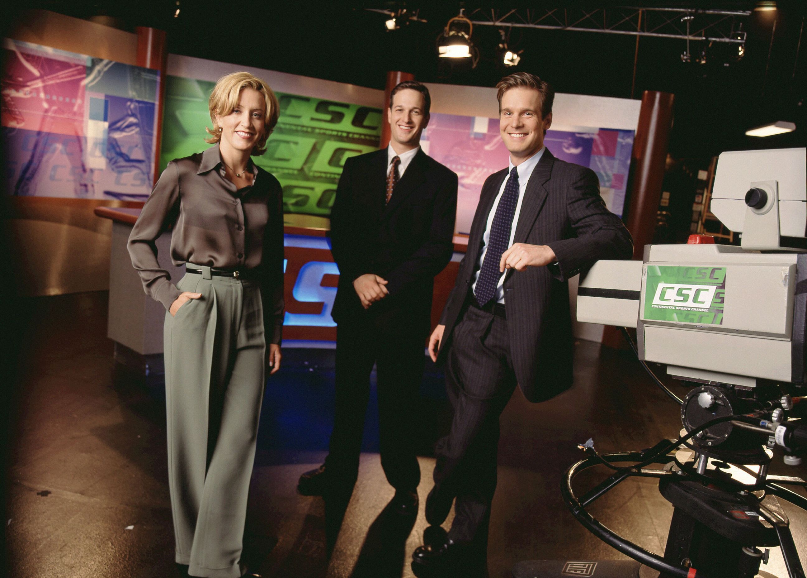 Sports Night Sports Night Foto Felicity Huffman, Josh Charles, Peter Krause 2 no 24