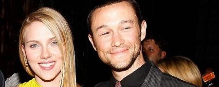 Joseph Gordon-Levitt prepara comédia com Scarlett Johansson