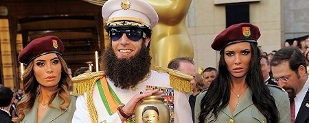 Veja o que aprontou Sacha Baron Cohen no Oscar 2012