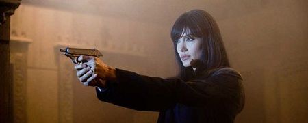 Angelina Jolie recusa roteiro de Salt 2