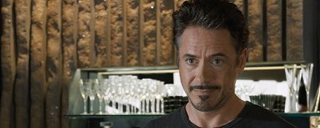 Loki e Tony Stark conversam em novo clipe de Os Vingadores