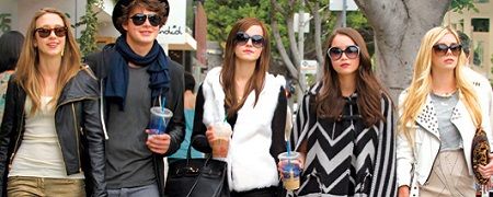 Filme de Sofia Coppola com Emma Watson ganha sua primeira foto oficial