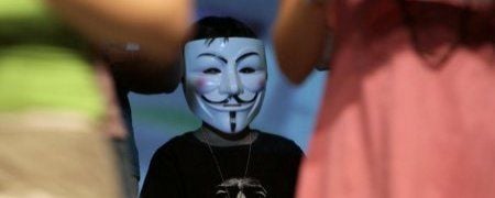 Diário de Brasília: protesto e filme sobre Ney Matogrosso incendeiam o público