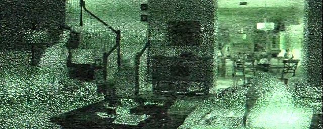 Novo vídeo de Atividade Paranormal 4: Que barulhos são estes na garagem?