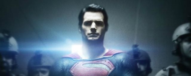 O Homem de Aço: Novo cartaz revela Superman algemado