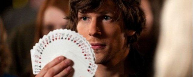 Truque de Mestre: Suspense com ilusionistas assaltantes ganha trailer legendado