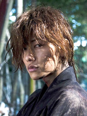Ficheiro:Takeru Satoh as Himura Kenshin.jpg – Wikipédia, a enciclopédia  livre