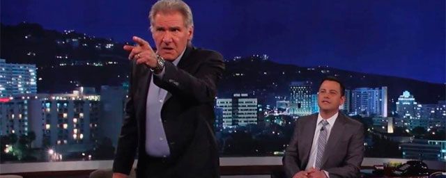 Harrison Ford não responde sobre Star Wars e discute com Chewbacca nos EUA