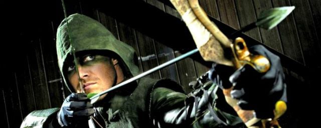 Arrow lidera batalha nas ruas em eletrizante prévia do próximo episódio