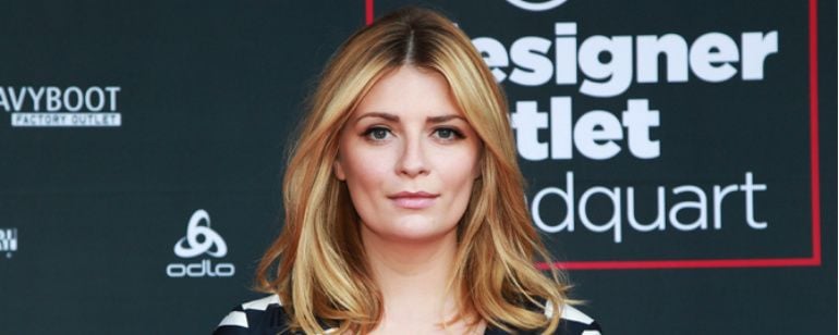 Protagonista da série The O.C., Mischa Barton está processando a mãe