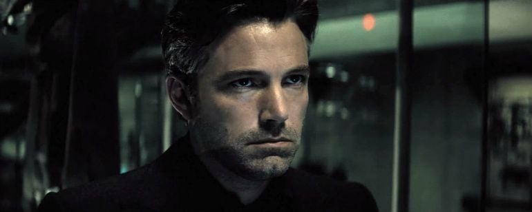 Ben Affleck é clicado como Bruce Wayne no set de Esquadrão Suicida