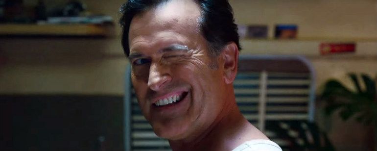 Ash vs Evil Dead: Bruce Campbell apresenta repertório de piadas e suas formas de matar em novo trailer