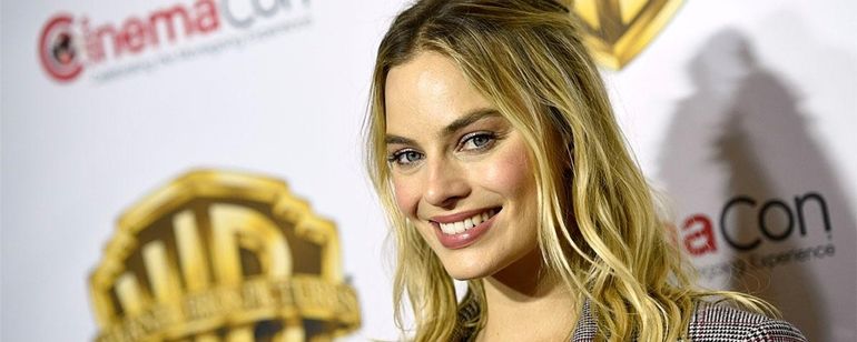 Margot Robbie revela que figurino original da Arlequina quase