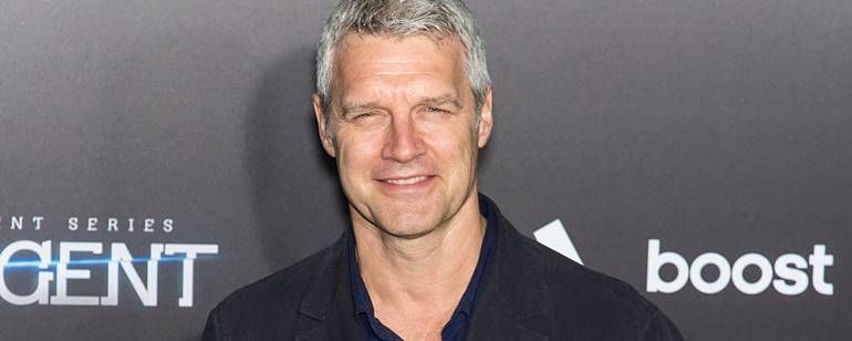 Neil Burger, diretor do primeiro Divergente, lamenta a situação do fim da saga