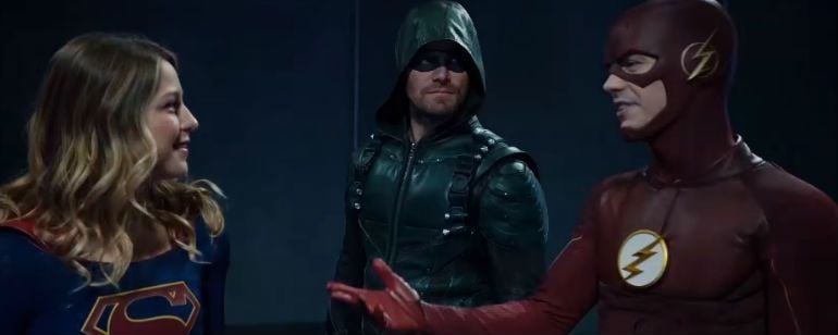 Produtor revela como crossover das séries de heróis da CW afetará o 100º episódio de Arrow