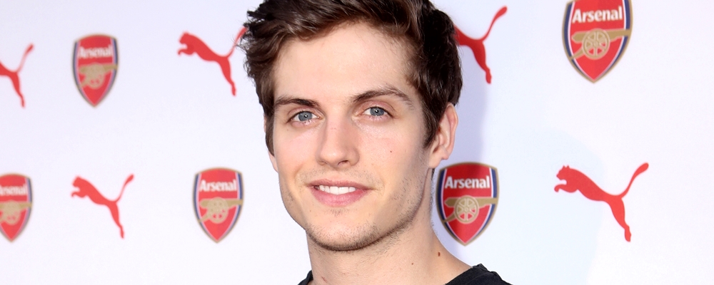 Daniel Sharman : Notícias - AdoroCinema