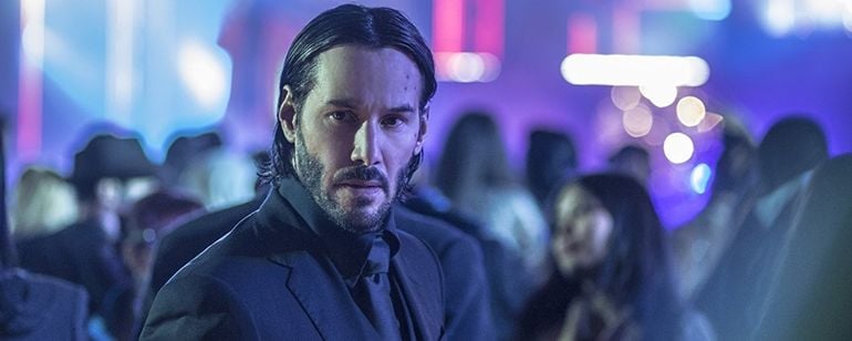 Keanu Reeves quebra tudo no novo trailer DUBLADO de 'John Wick 4