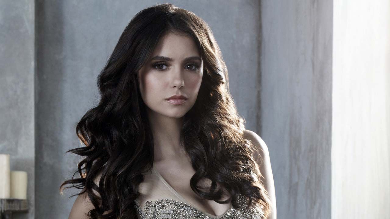 PorOndeAnda: Nina Dobrev, a Elena de The Vampire Diaries