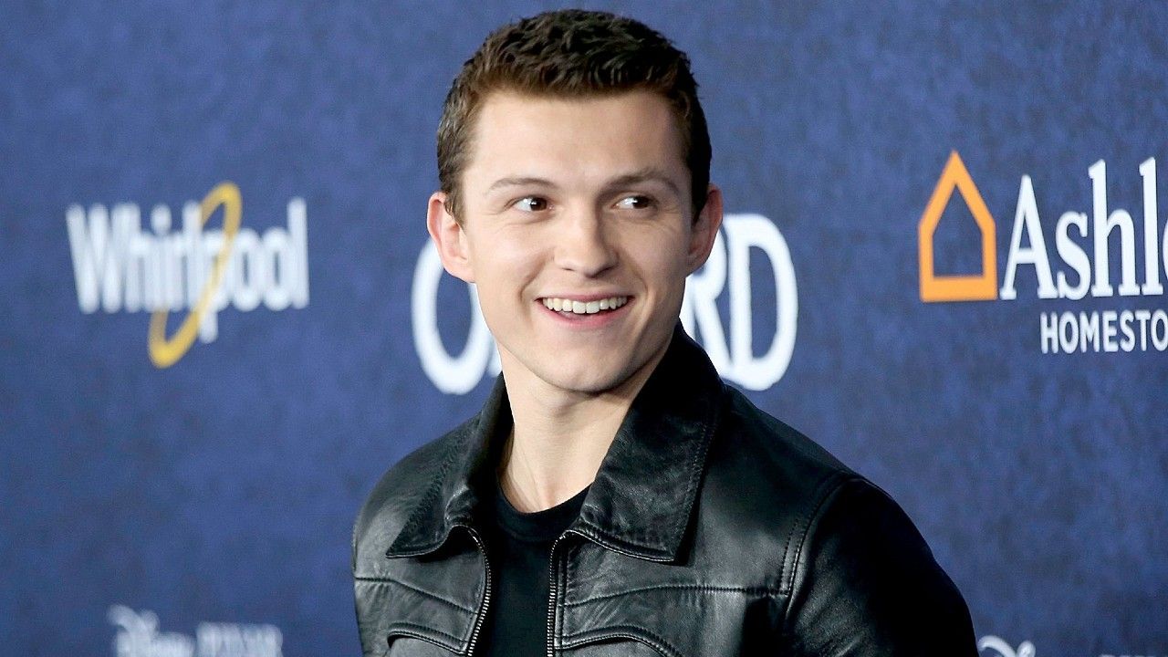 Tom Holland confirma início das gravações do filme de Uncharted