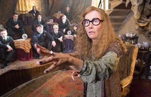 Nanny Mcphee E As Lições Mágicas Na Sessão Da Tarde (10/10): Filme Quase Impediu Atriz De Atuar Em Harry Potter 3 2025 word2