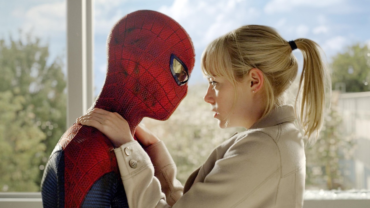 Gwen Stacy Está Em Homem Aranha 3 Imagem De Emma Stone Com Andrew Garfield E Zendaya Emociona