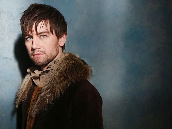 Reign : Fotos Torrance Coombs - 152 no 327 - AdoroCinema