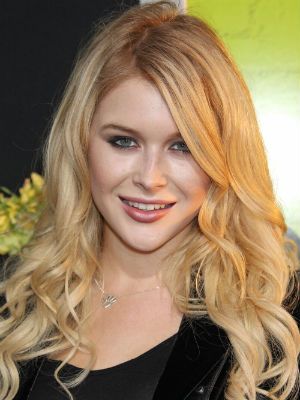 Renee Olstead - AdoroCinema