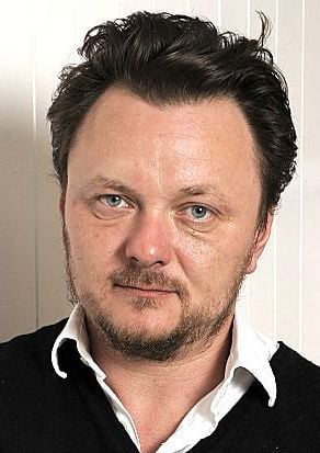 John Niven - AdoroCinema